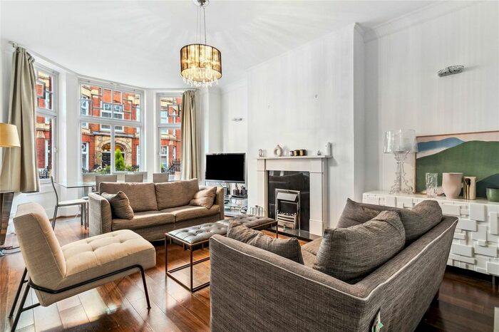 2 Bedroom Flat To Rent In Montagu Mansions, London, W1U