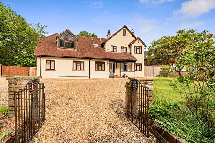 6 Bedroom Detached House For Sale In London Road, Hildenborough, TN11