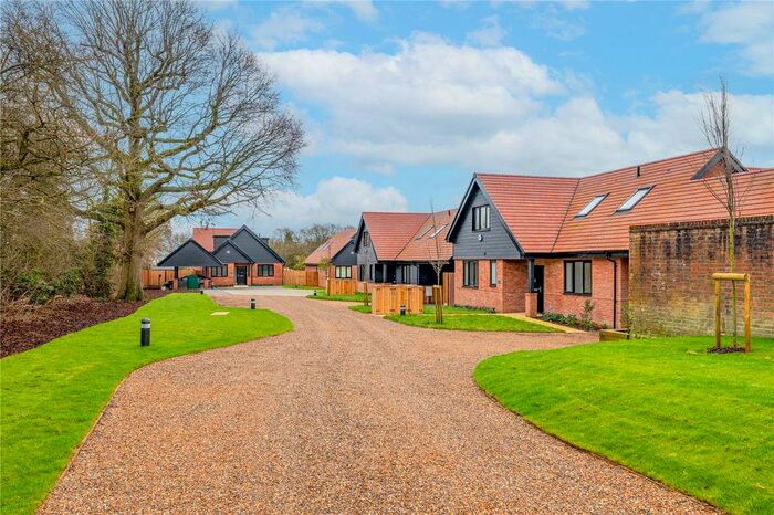 4 Bedroom Detached House For Sale In Merlin Drive, Dwelly Lane, Edenbridge, Kent, TN8