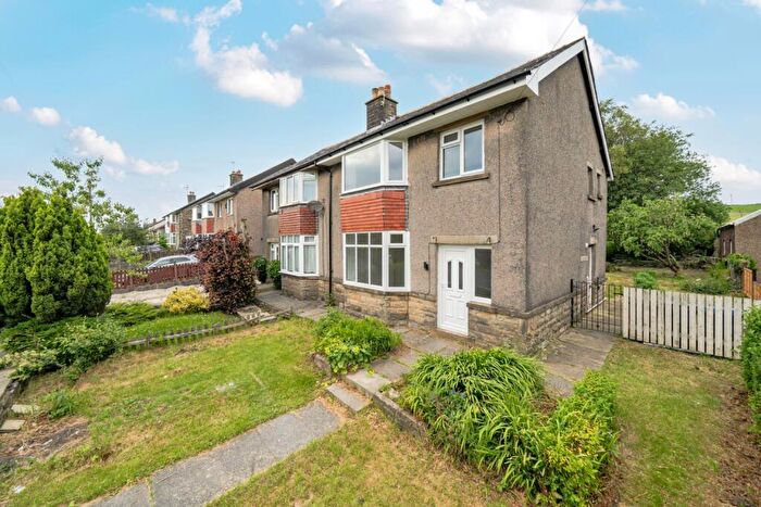 3 Bedroom Semi-Detached House For Sale In Rochdale Road, Britannia, Bacup, OL13