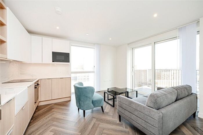 1 Bedroom Flat To Rent In Bower House, Silkstream, London, NW9