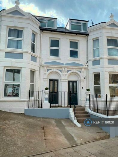 Studio To Rent In Tregonwell Road, Bournemouth, BH2
