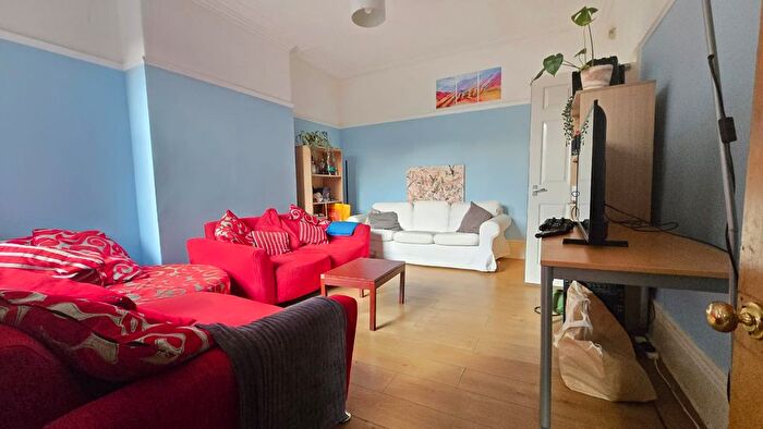 1 Bedroom Semi-Detached House To Rent In Conduit Road, Sheffield, S10