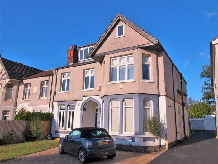 2 Bedroom Flat To Rent In Bromley Avenue, Shortlands, Bromley, BR1