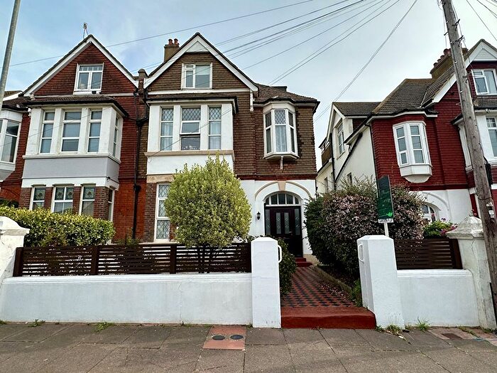 2 Bedroom Flat For Sale In Bolebrooke Road, Bexhill-On-Sea, TN40