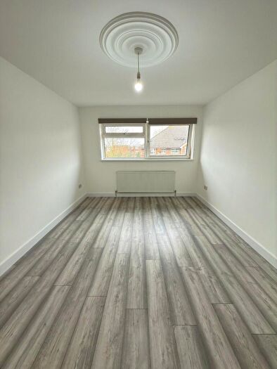 2 Bedroom Flat To Rent In High Road, Romford, London, RM6