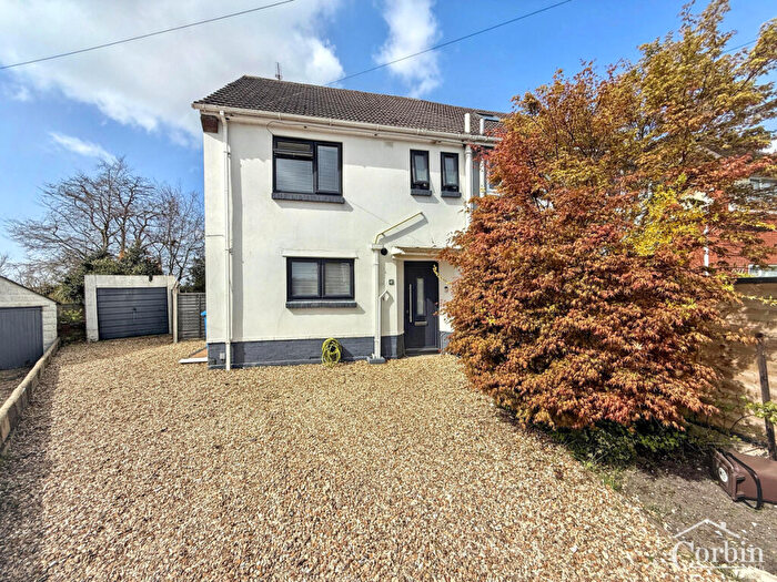 3 Bedroom Semi Detached House For Sale In Hillside Road, Poole, BH12