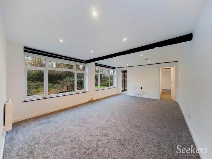 2 Bedroom Bungalow To Rent In Collier Street, Tonbridge, TN12