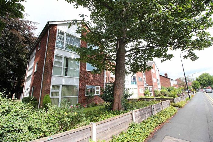 2 Bedroom Apartment To Rent In Atkinson House, Sale, M33