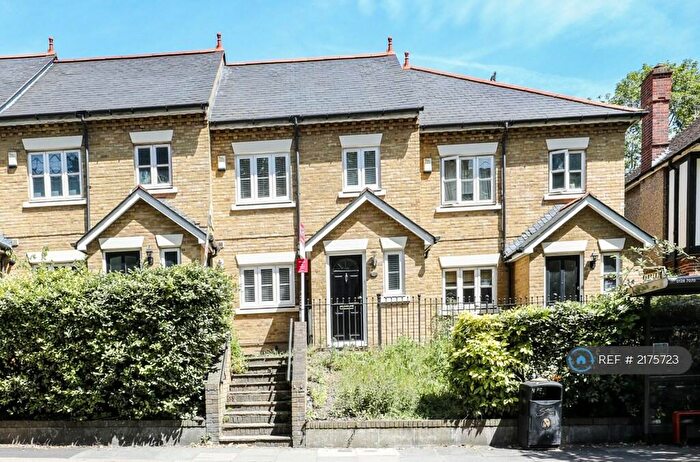 3 Bedroom Terraced House To Rent In Rubens Gardens, London, SE22