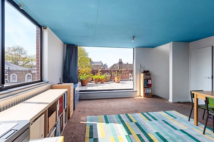 1 Bedroom Flat For Sale In Angel Walk, Hammersmith, London, W6
