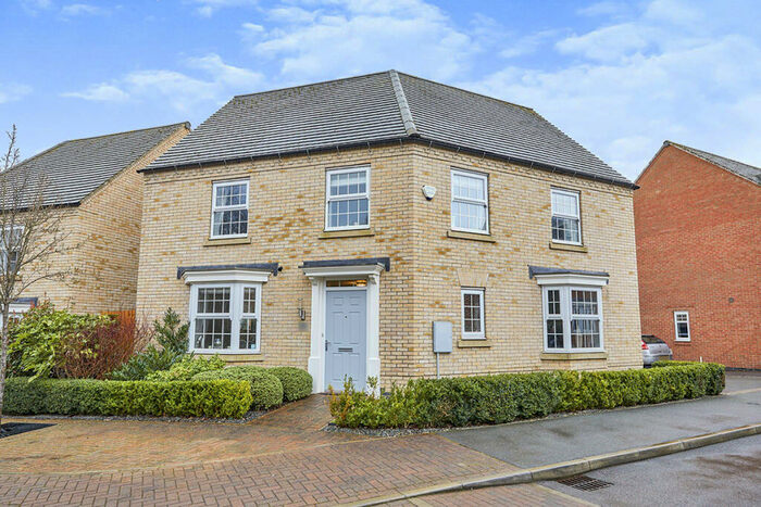 4 Bedroom Detached House To Rent In Aberdeen Close, Church Gresley, Swadlincote, Derbyshire, DE11