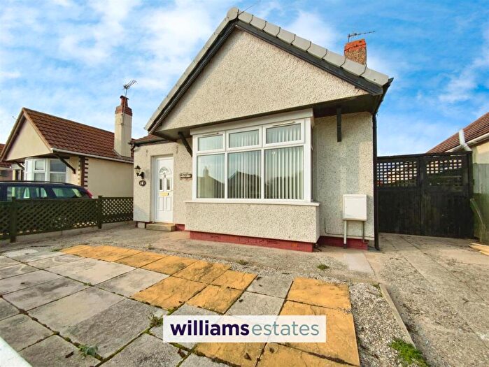 2 Bedroom Bungalow For Sale In Ridgeway Avenue, Rhyl, LL18