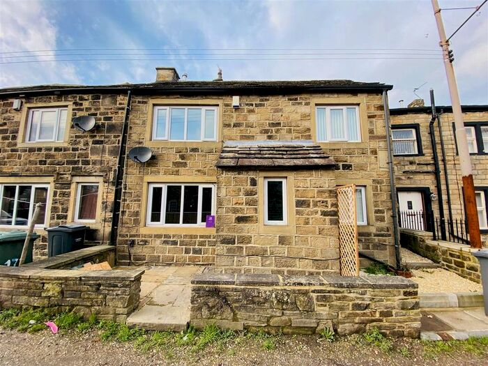 2 Bedroom Terraced House To Rent In Smithy Hill, Wibsey, Bradford, BD6