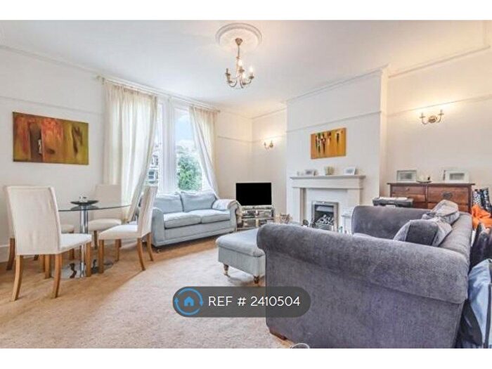 1 Bedroom Flat To Rent In Thornton Hill, London, SW19