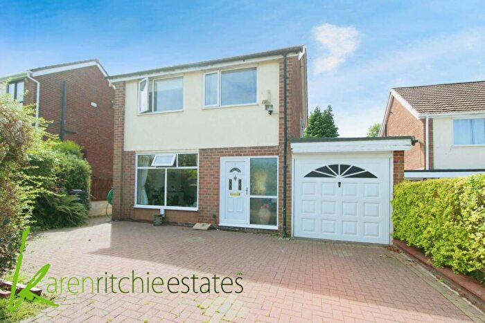 3 Bedroom Detached House For Sale In Ambleside Close, Harwood, BL2