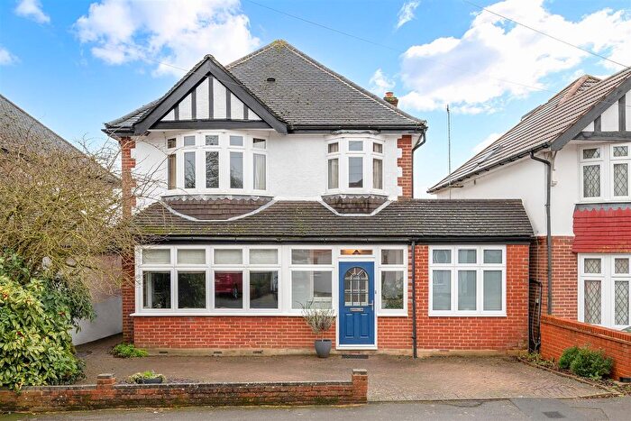 4 Bedroom Detached House For Sale In The Greenway, Epsom, KT18