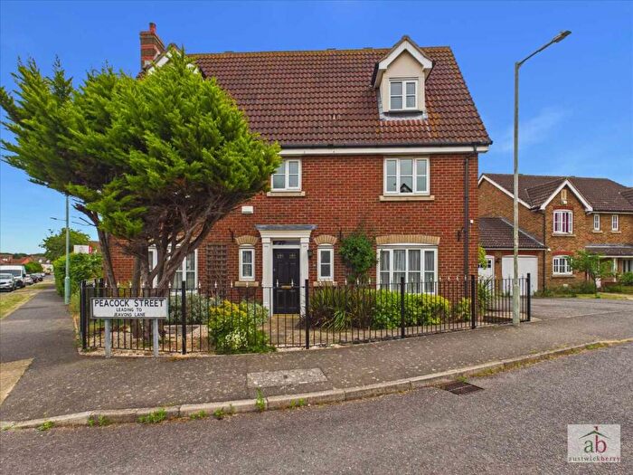 6 Bedroom Detached House For Sale In Peacock Street, Grange Farm, Kesgrave, IP5