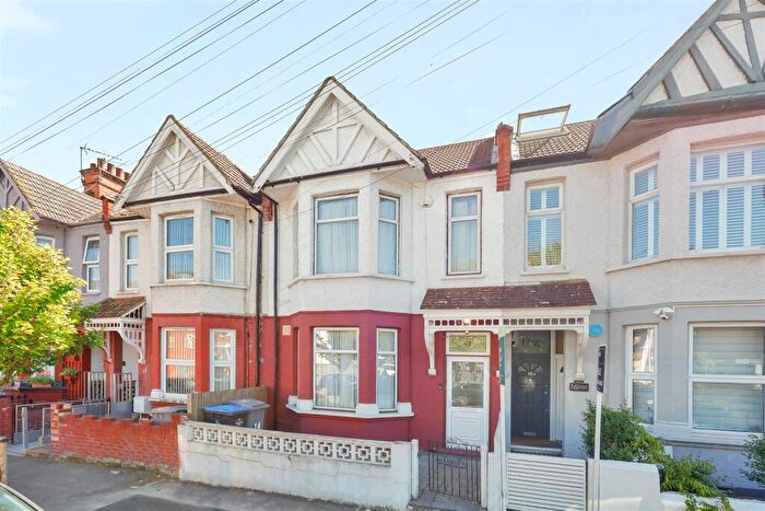 4 Bedroom Terraced House To Rent In Maybury Gardens, London, NW10