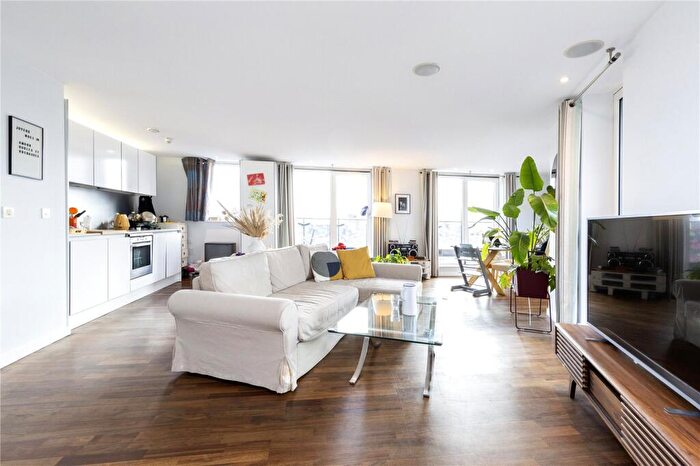 2 Bedroom Apartment To Rent In Islington On The Green, A Islington Green, Angel, Islington, London, N1