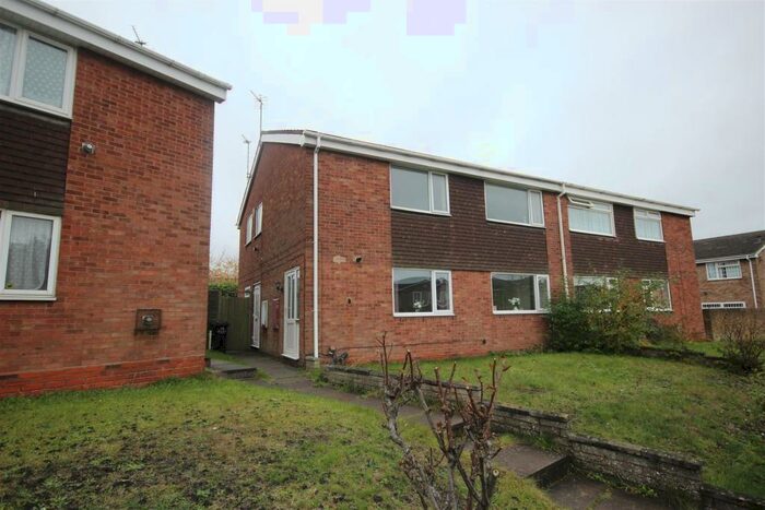 2 Bedroom Maisonette To Rent In Temple Way, Tividale, Oldbury, B69