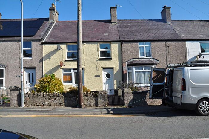 2 Bedroom Flat To Rent In High Street, Malltraeth, Bodorgan, LL62