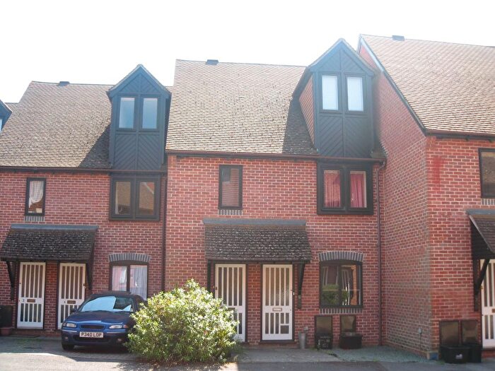 1 Bedroom Flat To Rent In Wey Road, Godalming, GU7