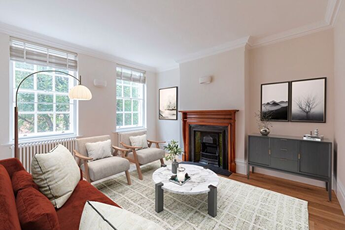 1 Bedroom Flat To Rent In Broad Court, London, WC2B