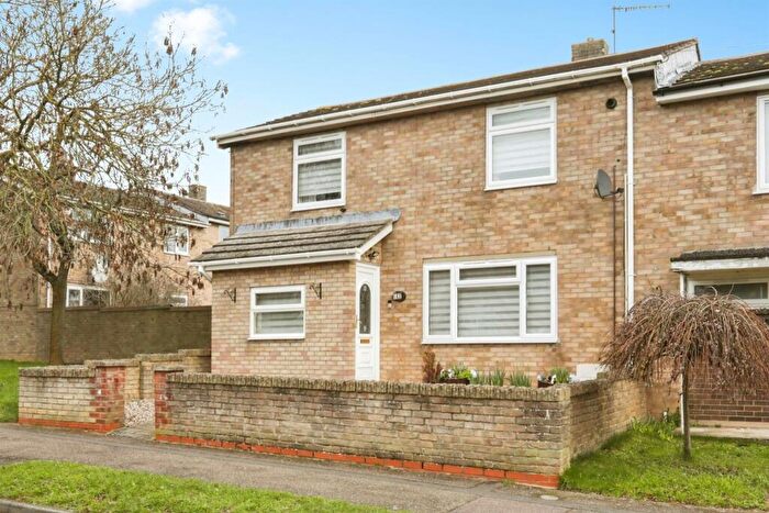 3 Bedroom End Of Terrace House For Sale In Summers Road, Bury St. Edmunds, IP32