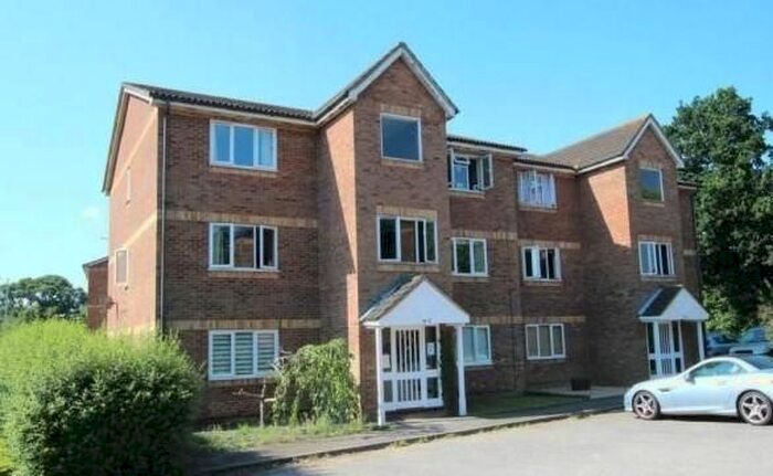 1 Bedroom Flat To Rent In Simmonds Close, Bracknell, RG42
