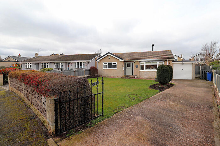 2 Bedroom Detached Bungalow For Sale In Arundel Drive, Lundwood Barnsley, S71