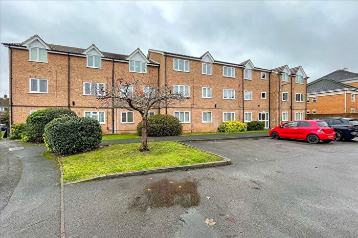 Studio For Sale In Seymour Way, Sunbury, Middlesex, TW16