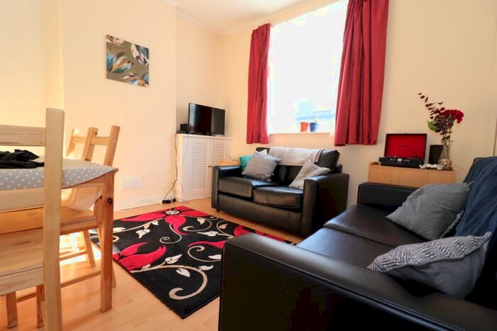 4 Bedroom Terraced House To Rent In Wyeverne Road, Cathays, CF24