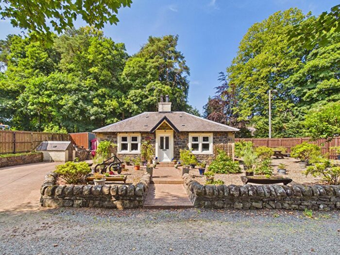 2 Bedroom Cottage For Sale In North Lodge, Carlisle Road, Abington, ML12
