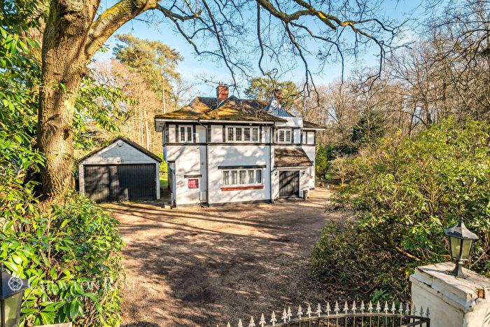 5 Bedroom Detached House For Sale In Swinley Road, Ascot, SL5