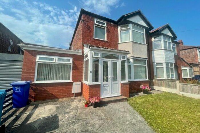 4 Bedroom Property To Rent In Beverly Road, Manchester, M14