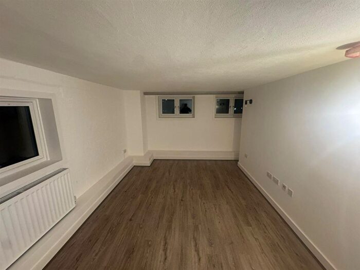 1 Bedroom Flat To Rent In Crane Mead, Ware, SG12