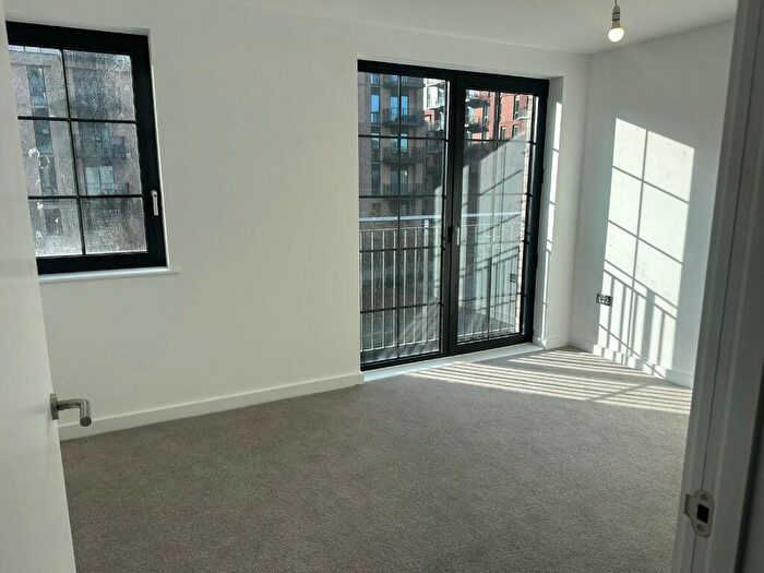 4 Bedroom Town House To Rent In Shale Lane, Manchester, Greater Manchester, M5