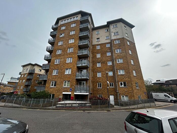 2 Bedroom Apartment For Sale In Pancras Way, London, E3