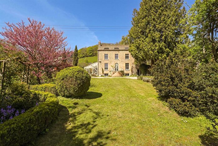 4 Bedroom Detached House For Sale In Whitecourt, Uley, Dursley, GL11