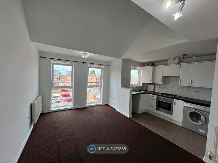 2 Bedroom Flat To Rent In Swan Lane, Coventry, CV2