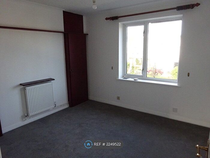 2 Bedroom Flat To Rent In Ashburton Court, Southsea Portsmouth, PO5