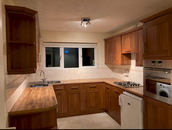 2 Bedroom Flat To Rent In Verdin Court, Leighton, Crewe CW1