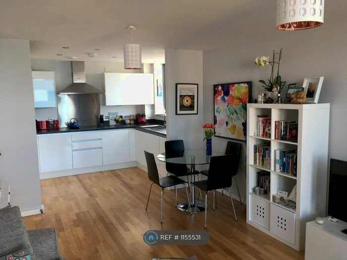 2 Bedroom Flat To Rent In Jubilee Heights, London, SE10