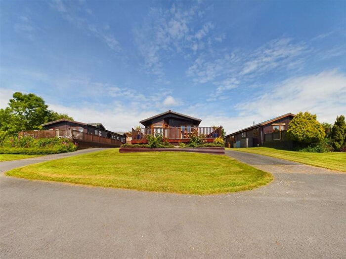 2 Bedroom Park Home For Sale In Higher Bridge Park, Stowford Meadow, Combe Martin, Ilfracombe, EX34