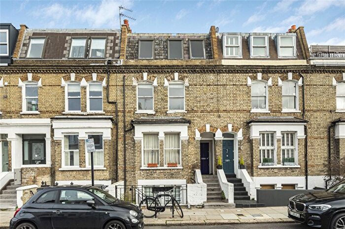3 Bedroom Flat For Sale In Munster Road, Fulham, SW6