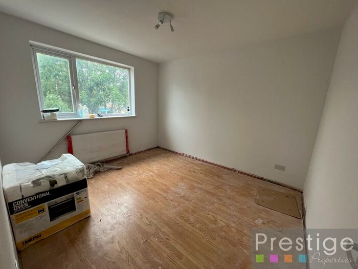 2 Bedroom Apartment To Rent In Offord Close, London, N17