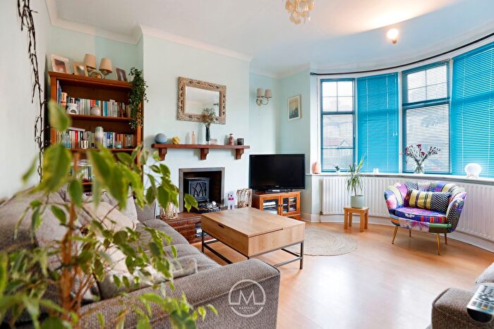 5 Bedroom Semi-detached House To Rent In Elmcroft Crescent, North Harrow, HA2