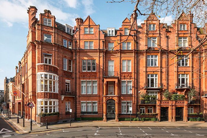 4 Bedroom Flat For Sale In Hans Place, London, SW1X