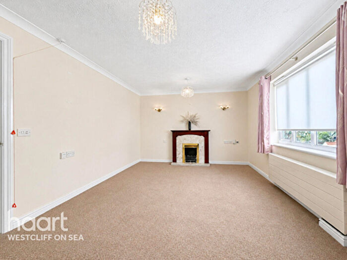 1 Bedroom Flat For Sale In Crowstone Road, Westcliff-On-Sea, SS0